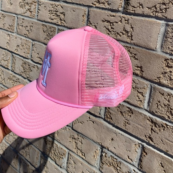 Pink La Trucker hat - Picture 3 of 3